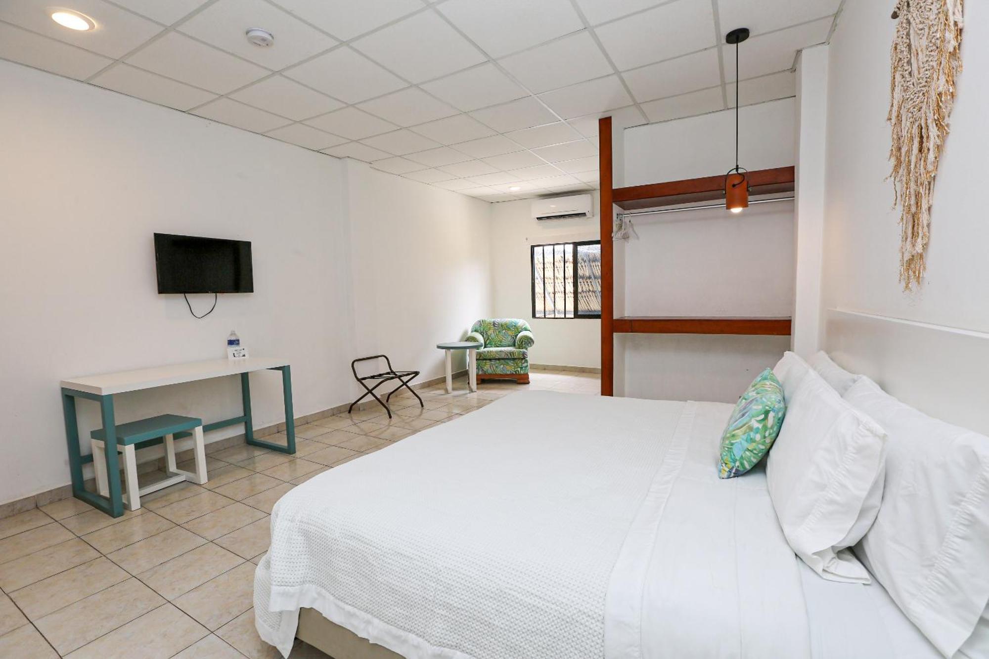 Hotel & Suites Arges - Centro Chetumal Kültér fotó