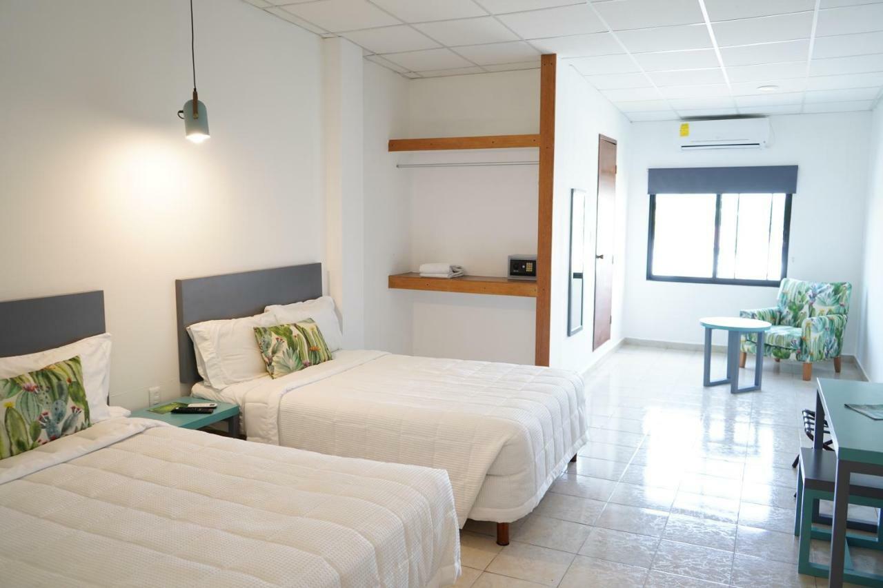 Hotel & Suites Arges - Centro Chetumal Kültér fotó