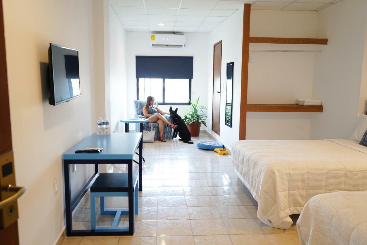 Hotel & Suites Arges - Centro Chetumal Kültér fotó